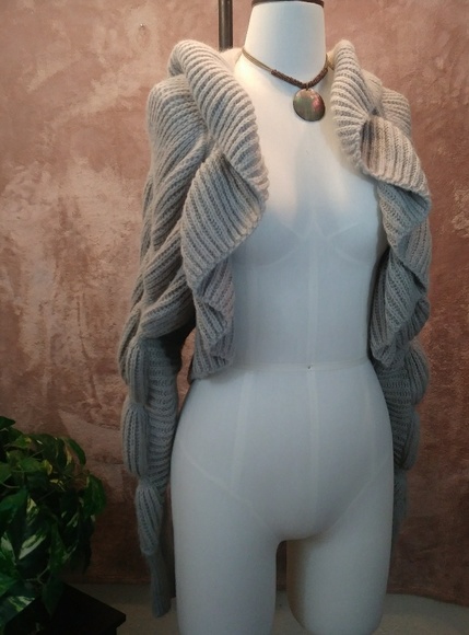 H&M Sweaters - H&M Light Tan/cream Ruffle Sweater Size S